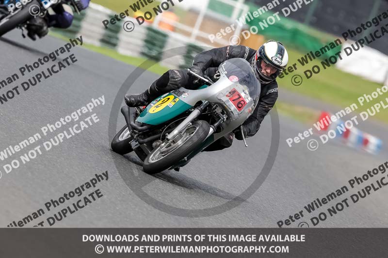 Vintage motorcycle club;eventdigitalimages;mallory park;mallory park trackday photographs;no limits trackdays;peter wileman photography;trackday digital images;trackday photos;vmcc festival 1000 bikes photographs